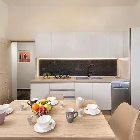 Adelais Luxury Rhodes شقة Rhodes City